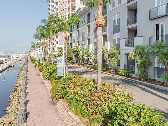 5th image of 801 Harbour Post Dr