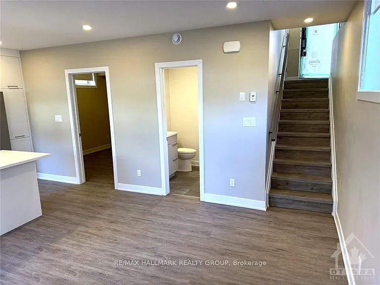 320 Mona Ave #B — Photo 5