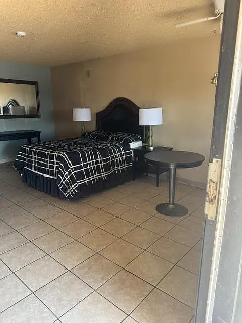921 Las Vegas Blvd N - 206 — Photo 4