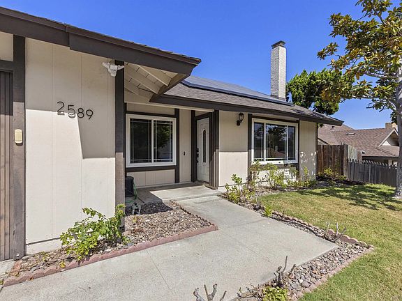 3rd image of 2589 Joann Dr