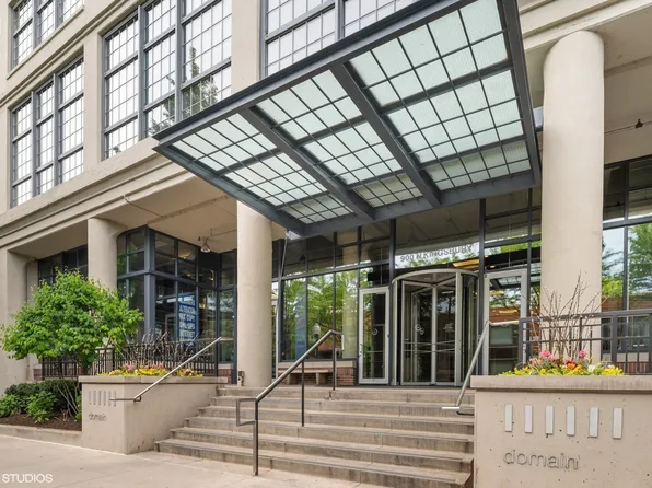 900 N Kingsbury St APT 709, Chicago, IL 60610