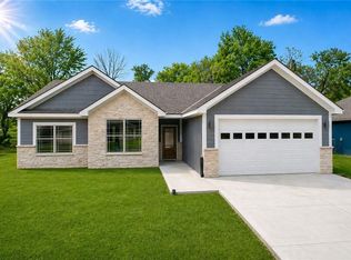 1318 Kristie Cir, Excelsior Springs, MO 64024