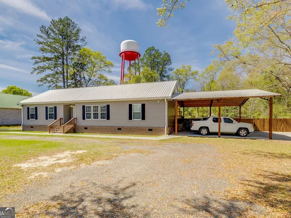 559 Strickland St, Pembroke, GA 31321