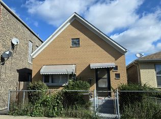 3045 S Lock St, Chicago, IL 60608