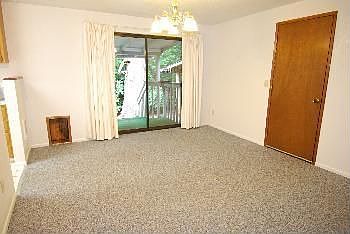 4th image of 51 E Burrows Ln