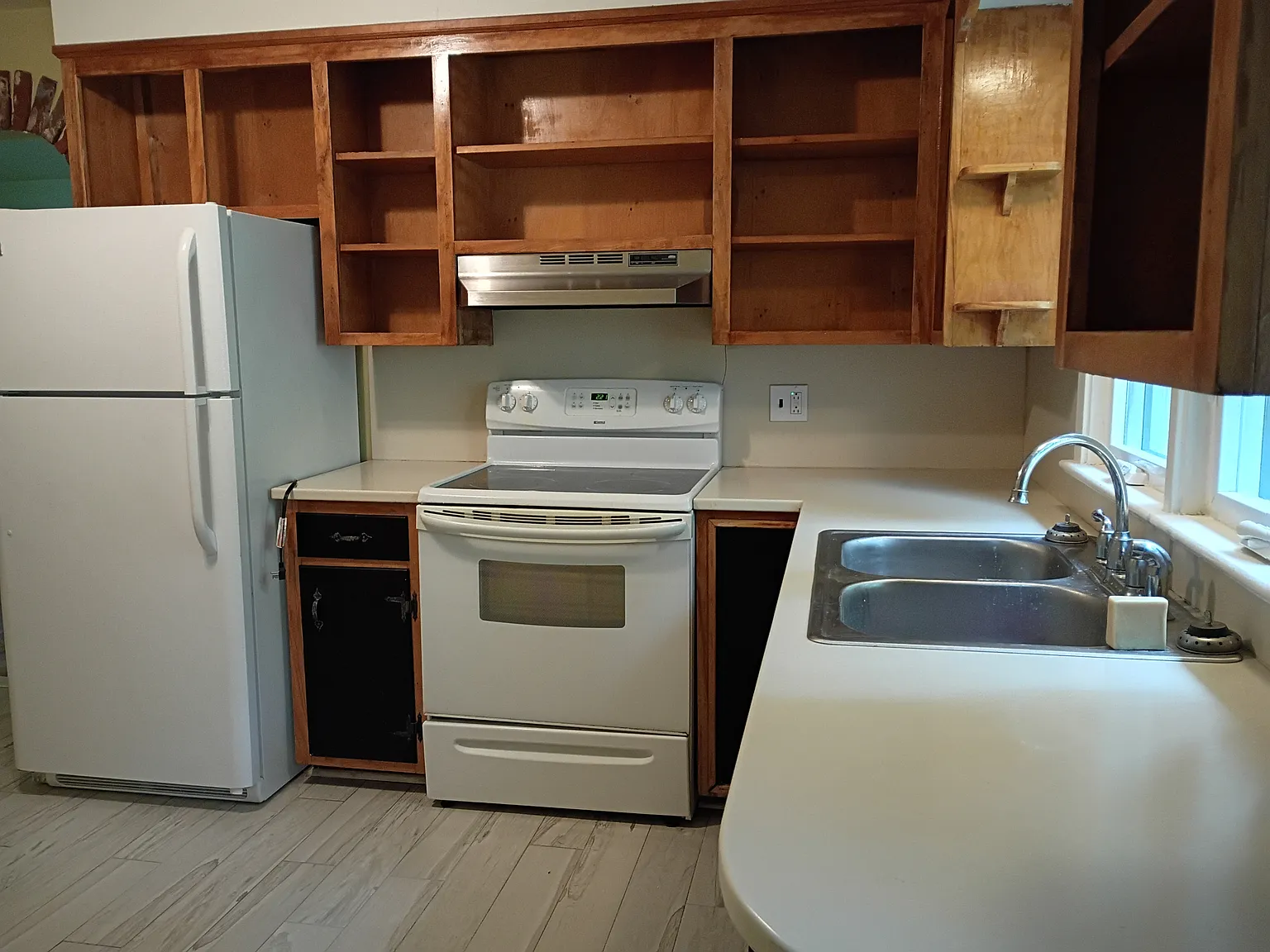 3 bed, 1418 sqft, $2,000 — Photo 2