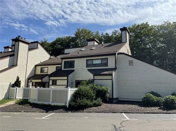 22B Rockledge A/k/a 81 Main Street Street #22B, Branford, CT 06405