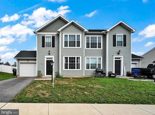 2633 Brownstone Dr, Dover, PA 17315
