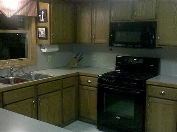 3rd image of 11911 Stebbins Ave