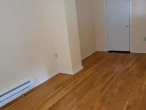 4th image of 65 Irving St