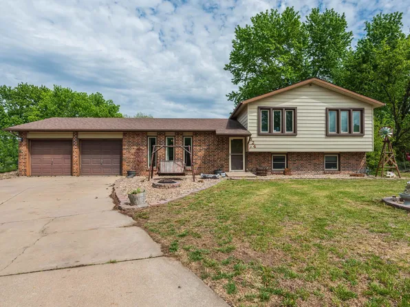 624 Sherman Cir, Newton, KS 67114