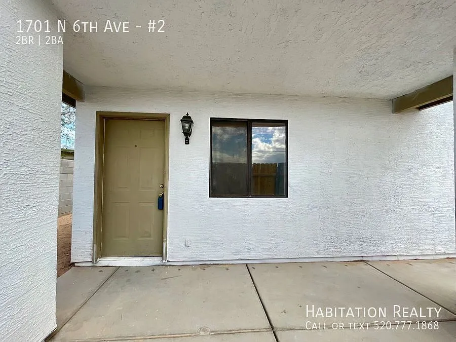 2 bed/2 bath recently renovated duplex, easy biking, near UA and historic 4th Ave! — Photo 4