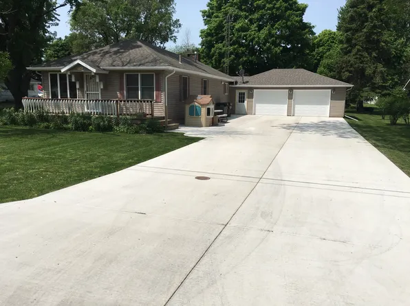 407 N Jackson St, Gardner, IL 60424