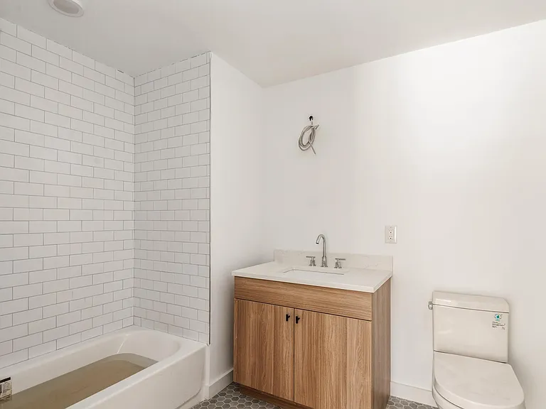 403 Jackson St #201 — Photo 7