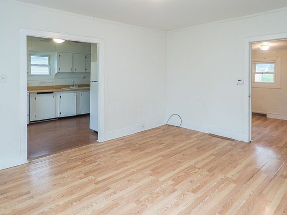 511 Center-104