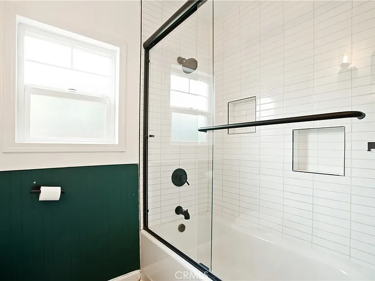 3359 Locust St — Photo 12