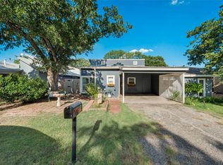 1221 Elm Ct, Runaway Bay, TX 76426