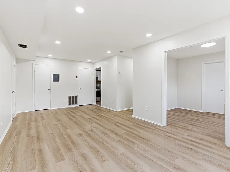 491 College Dr #491 — Photo 3