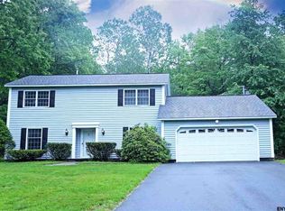 44 Esopus Dr, Clifton Park, NY 12065