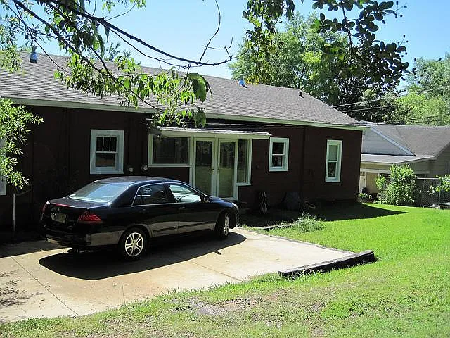 307 White Dr — Photo 9