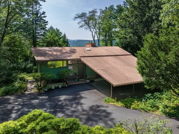 15 Cole Rd, Haydenville, MA 01039
