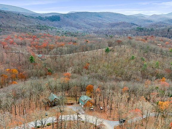 3rd image of 1944 Crossings View Rd