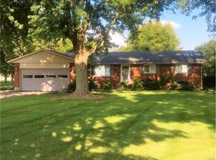 11788 N Diamond Mill Rd, Englewood, OH 45322