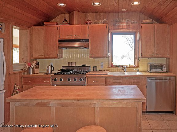 3rd image of 335 Miller Road 1