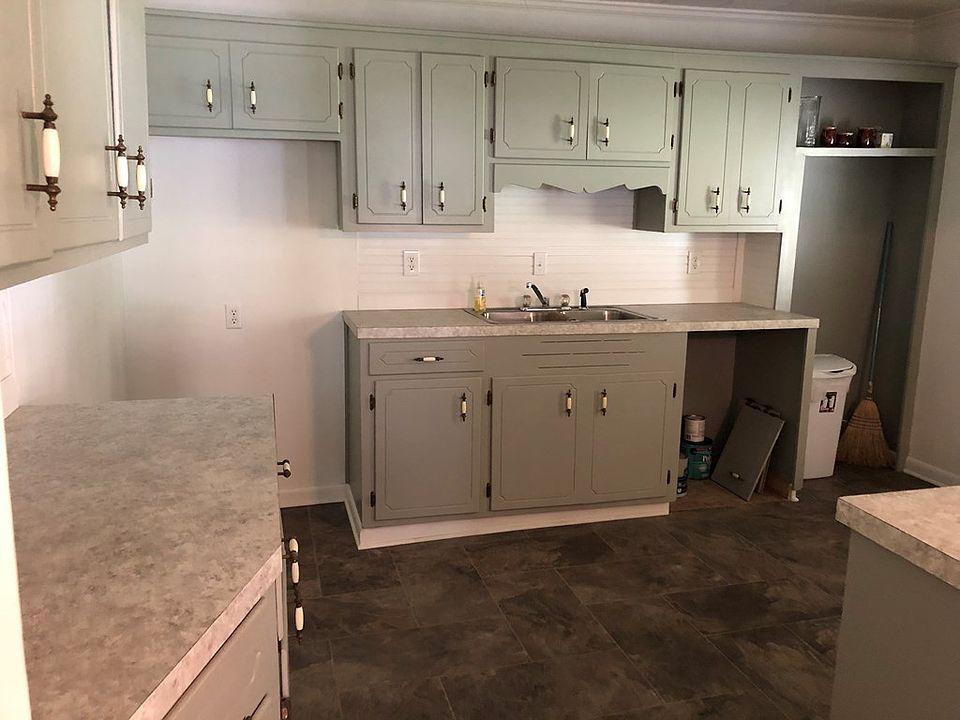 2nd image of 516 Ball Ave
