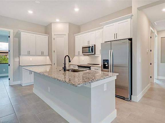 5th image of 1224 SW 33rd Ter