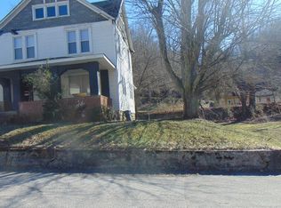 505 Virginia Ave, Clendenin, WV 25045