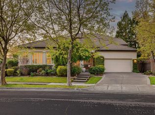 1813 Sleepy Hollow Ln, Petaluma, CA 94954