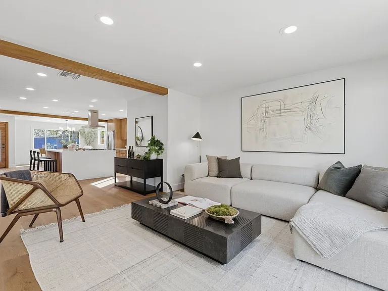 6655 Lederer Ave — Photo 5