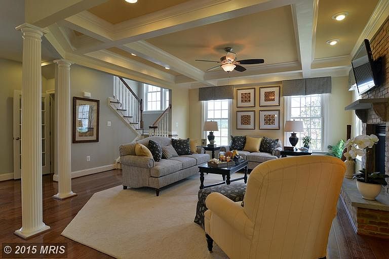 2nd image of Caulfield Ln