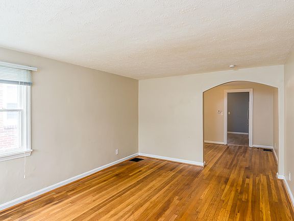 3rd image of 7057 Palmetto St #1