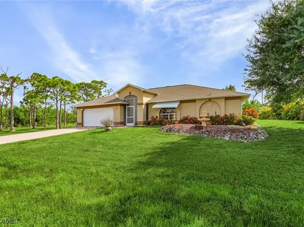 8704 Yukon Ct, Saint James City, FL 33956