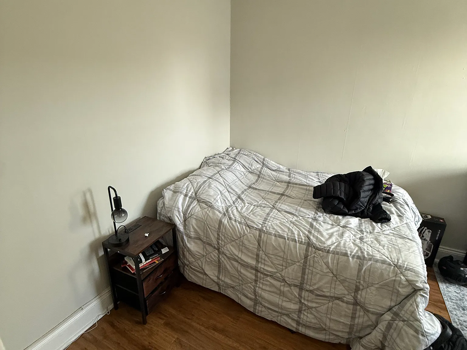Studio, 300 sqft, $2,295 — Photo 4
