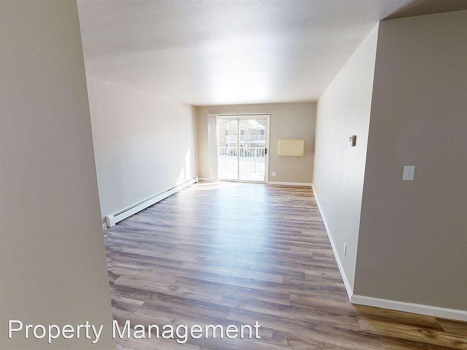1st image of 1740 Lombard Ave #15