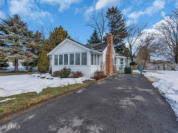 2nd image of 1406 Edgemere Road