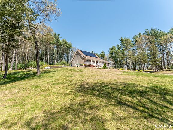 5th image of 210 Hill Road