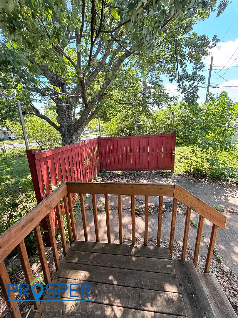 3-Bedroom with Garage & Extra Parking — Photo 4