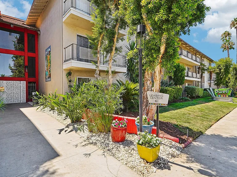 Dwell Apartment Homes — Photo 17