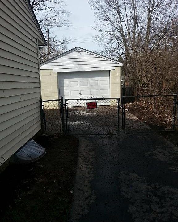 2nd image of 3608 Bolton Ave