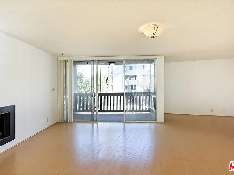 809 S Bundy Dr #103 — Photo 2
