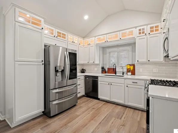 1315 S 169th Ave, Omaha, NE 68130