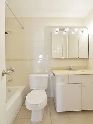 Rented by Cooper & Cooper Real Estate | media 16