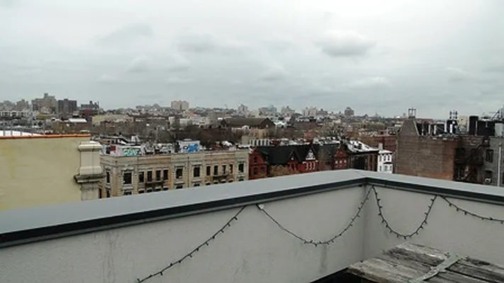 Rented by Elite NY Holdings | media 25