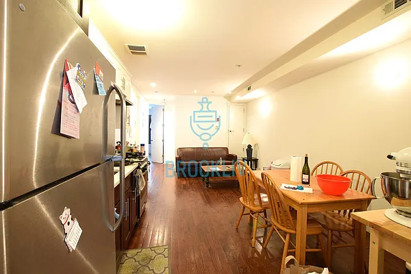 Rented by null | media 53