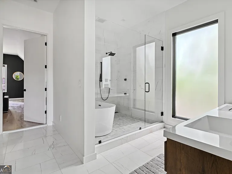 818 Verner St NW — Photo 34