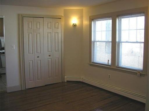 3rd image of 36 Mason Ave